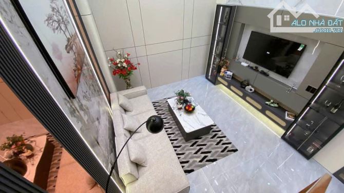 Bán nhà 5 tầng có hầm, P.9 Phú Nhuận, Khai thác dòng tiền 80–100 triệu/tháng ! - 2