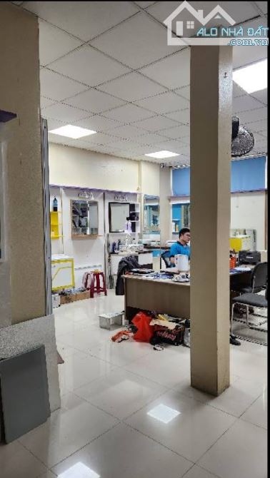 Mặt Phố Đống Đa/ 24.5 tỷ/61 M2/7 tầng/7.5 M tiền - 2