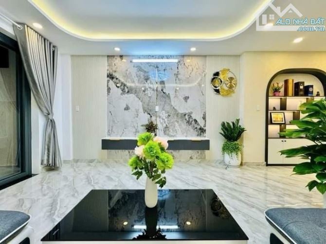 VINCOME QUANG TRUNG P10 , HẺM 1 trục , 4,2X12 TẶNG NỘI THẤT CHỈ 5TỶ550 - 2