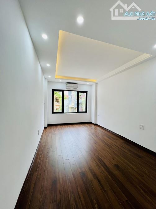 Chỉ 7 tỷ có ngay nhà Hồ Tùng Mậu nhà mới đẹp chỉ việc xách vali tới ở. DT40m2x5T. - 2