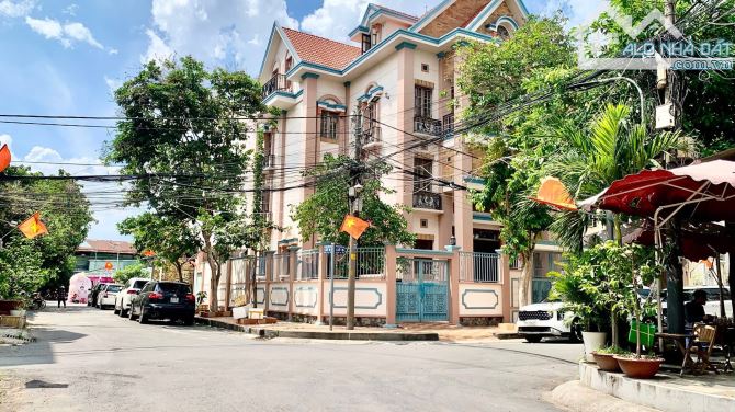 BIỆT THỰ GÓC 2 MẶT TIỀN ĐƯỜNG - KHU BỘ CÁN BỘ TỔNG CỤC 5 - BỘ CÔNG AN - PHÚ THUẬN QUẬN 7 - 2