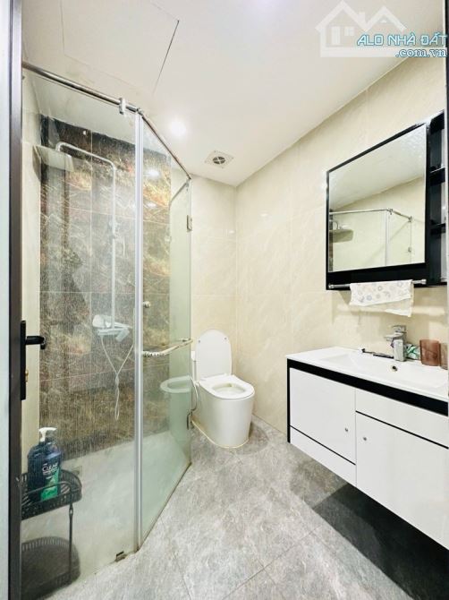 NHÀ ĐẸP NGÃ TƯ SỞ! Ô TÔ, THANG MÁY, NỘI THẤT VIP, 35M2 x 6 TẦNG HƠN 7 TỶ - 2