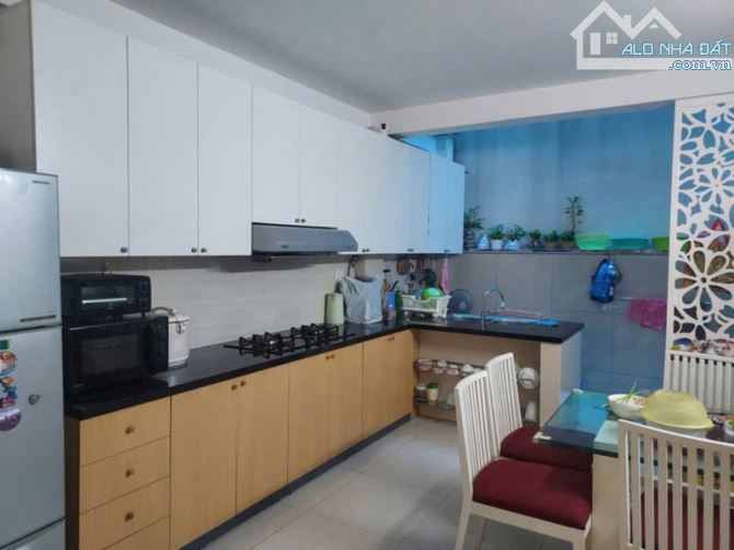 1/ NGUYỄN HỒNG ĐÀO - TÂN BÌNH - KHU VIP BÀU CÁT - 69M2 - 4 TẦNG - 9.X TỶ - 2