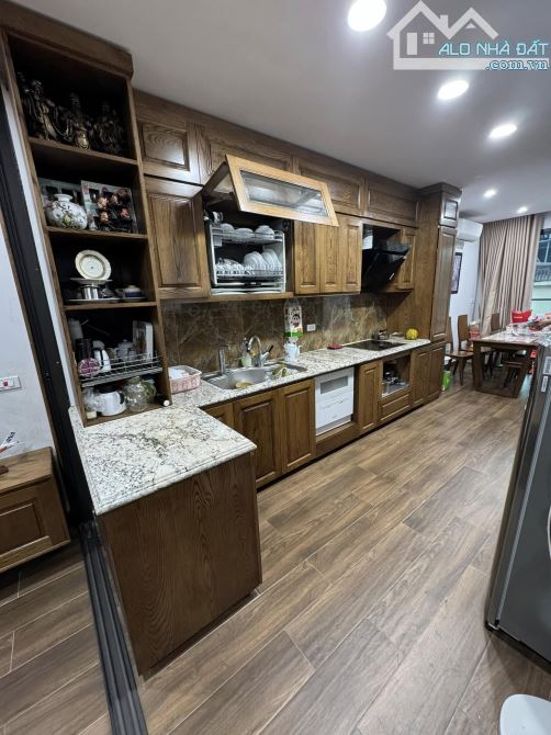 HIẾM! BÁN NHÀ NGÕ CẦU GIẤY 54M2 8 TẦNG MT5M CÁCH MẶT PHỐ 10M - Ô TÔ ĐỖ CỬA - 2 THOÁNG - 2