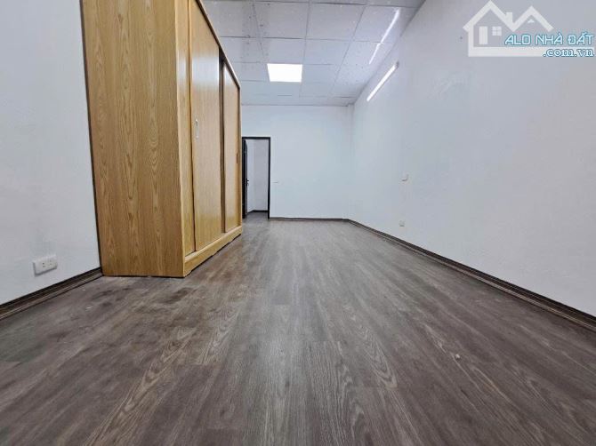 Nhà Tô Hiệu - Lê Hồng Phong, phân lô oto, ở sướng, 45m2, chỉ 6.x tỷ - 3
