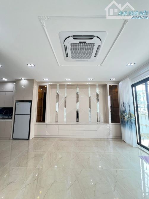 Nhà Mặt phố, sổ vuông A4, mặt tiền rộng, kinh doanh đa loại hình dịch vụ - 3