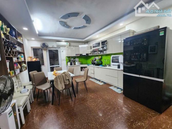 Bán gấp! Nguyễn Khuyến, Văn Quán 90m2*5 tầng, ô tô tránh, vỉa hè, nội thất xịn, hơn 19 tỷ - 3