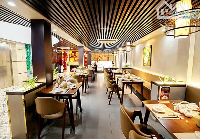 Bán gấp tòa nhà kế Vạn Hạnh Mall Quận 10 DT 10,5m x 21m 1 hầm 7 lầu cho thuê 200tr, 72 tỷ - 3
