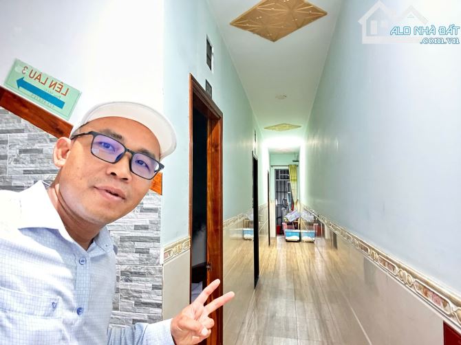 BÁN TOÀ KHÁCH SẠN 19P, MT ĐƯỜNG ,P PHƯỚC LONG B, TP.THỦ ĐỨC - 6.1x26m- giá chào: 24.7 tỷ - 3
