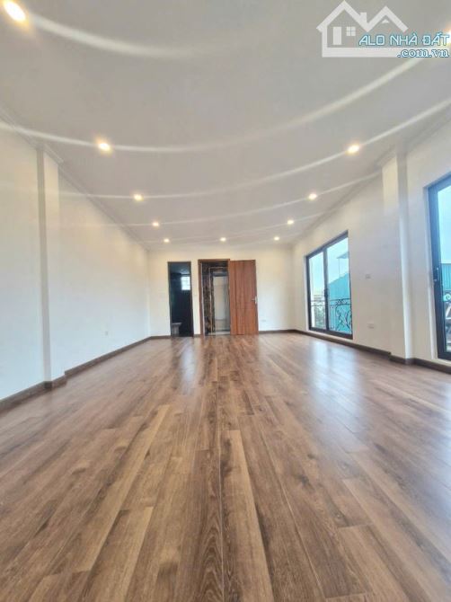 SIÊU PHẨM Ô TÔ VÀO NHÀ Thạch Bàn-Long Biên 60m2,X 6 tầng,mặt tiền 11.3m, 13.9 tỷ. - 3