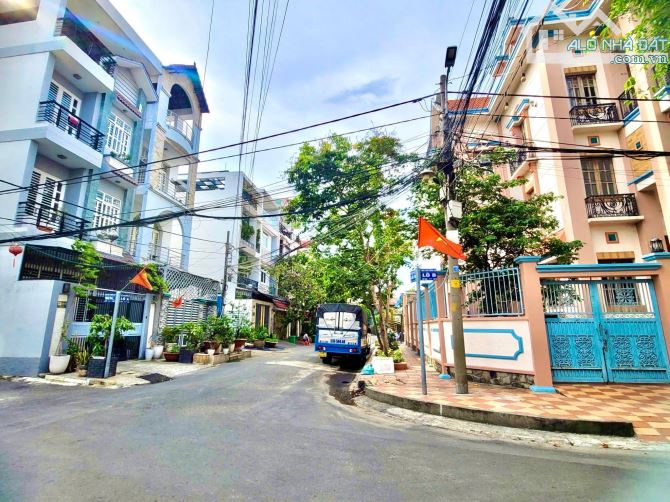 BIỆT THỰ GÓC 2 MẶT TIỀN ĐƯỜNG - KHU BỘ CÁN BỘ TỔNG CỤC 5 - BỘ CÔNG AN - PHÚ THUẬN QUẬN 7 - 3