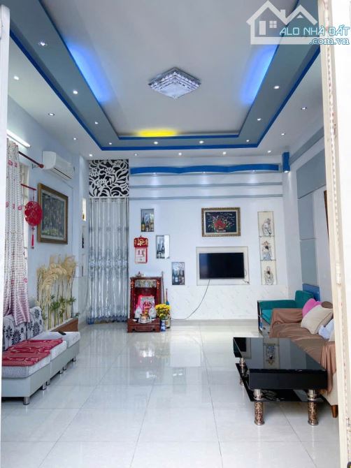 MẶT TIỀN KINH DOANH NGAY TỈNH LỌ 10 VÀI BƯỚC QUA KHU SẦM UẤT TÊN LỬA DT 200M2 CHỈ 16 TỶ - 3