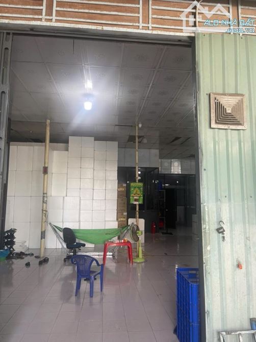 Cho thuê 580 m2 Kho và sân gần chợ An Thới có điện 3 pha - 4