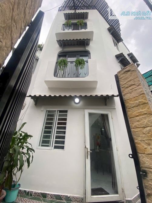 BÁN NHÀ 4 TẦNG THIẾT KẾ RẤT ĐEP- HẺM NHỰA Ô TÔ- NGUYỄN DUY CUNG GÒ VẤP- DT 4x12M- 4,8 TỶ - 4