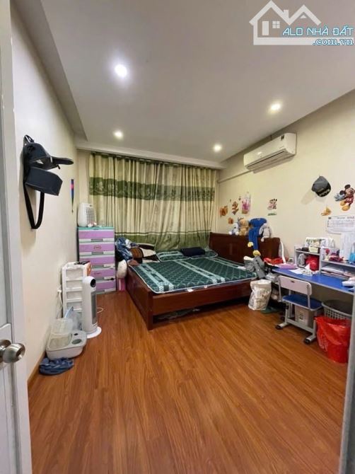Lô góc, hiếm đẹp-Cầu Giấy, ngay Quận Uỷ, gần ô tô-DT 45mx5T - 4