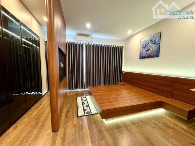 🌹 NHÀ ĐẸP ĐƠN LẬP – FULL NỘI THẤT – GARA Ô TÔ – THANG MÁY – NGÕ THÔNG – GẦN AEON LONG BIÊ - 4