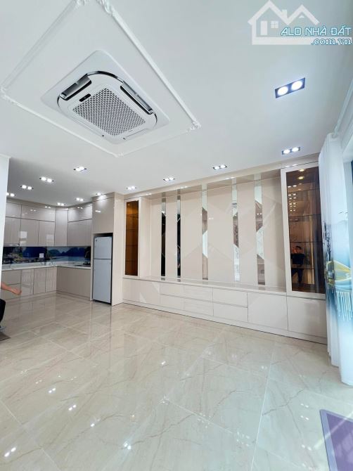 Nhà Mặt phố, sổ vuông A4, mặt tiền rộng, kinh doanh đa loại hình dịch vụ - 4