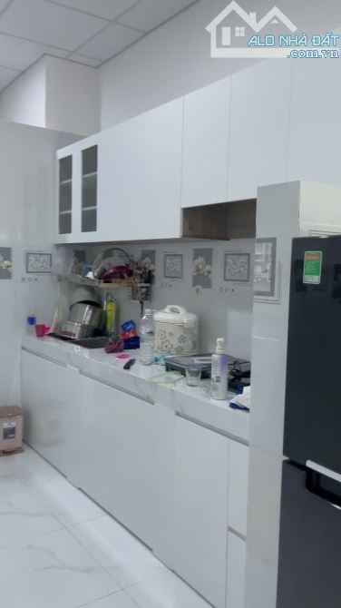 🎉🎉Chào bán căn nhà C4 còn mới, diện tích 135m2 ngang tới 6m, mặt tiền đường 17,5 - 4
