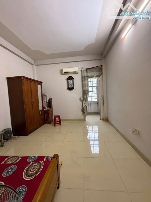 Q12 - 100m2 - Xe Hơi Ngủ Trong Nhà- 3 Tầng - nhỉnh 5 tỷ x. - 4