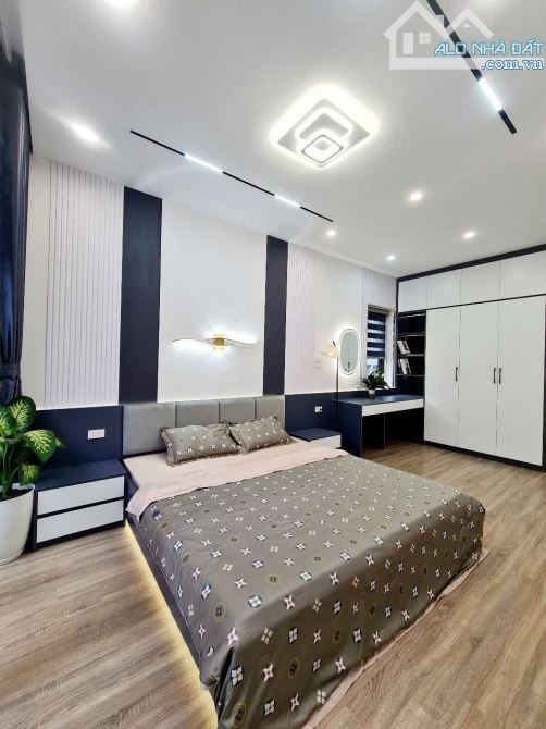BÁN NHÀ ĐỘI CẤN, 43M2, MT 4M, 5 TẦNG, CÁCH PHỐ 50M, 2 THOÁNG TRƯỚC SAU, GIÁ 9 TỶ, NT ĐẸP - 4