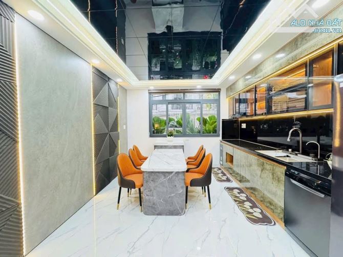 Nhà 1 Trệt 1 Lững 3 Lầu Đường TX33, P. Thạnh Xuân, Quận 12 - 4