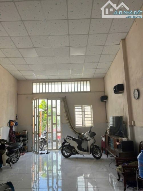 NHÀ C4 đường THẠNH XUÂN 40 , phường THẠNHXUÂN,  Q12, 100m2 (5mx20m)hẻm 6m 💵3,2Tỷ - 4