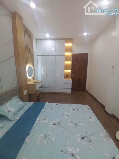 Bán Nhà Ngã Tư Sở - Oto - Kinh Doanh - 40m, 4 Tầng - Full Nội Thất. Chỉ 12.5 Tỷ. - 4