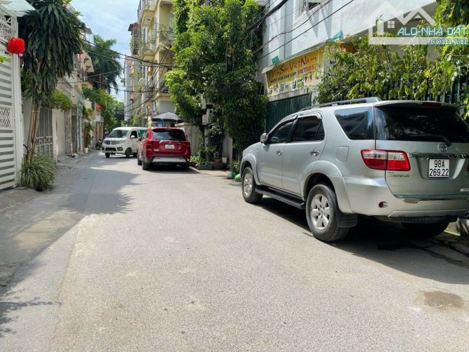 ĐẤT PHÂN LÔ 14,5 TỶ 78m MT 3,6m Ô TÔ  7 CHỖ ĐỖ CỬA 50m Ô TÔ TRÁNH LẠC LONG QUÂN CẦU GIẤY - 4