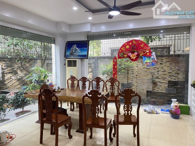 Bán nhà khu đô thị Việt Hưng 198m2 xây 4 tầng , gara ô tô , vỉa hè rộng đường ô tô tránh - 4