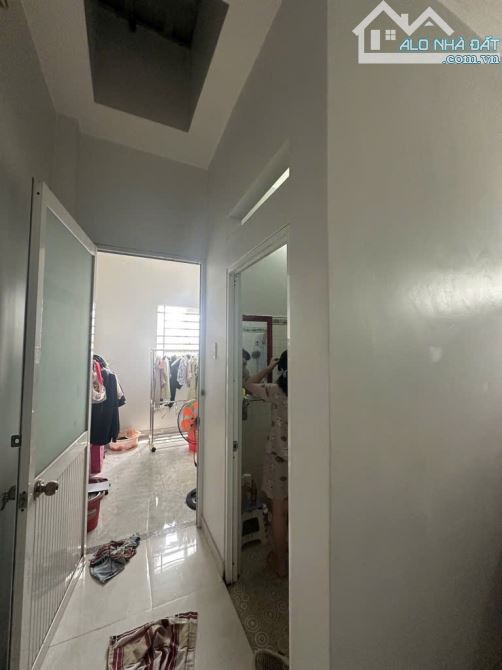 "Bán nhà 2 tầng - Đường số 2 - Tăng Nhơn Phú B -  Quận 9 .Giá bán:5, xtỷ(TL)  .Diện tích: - 5