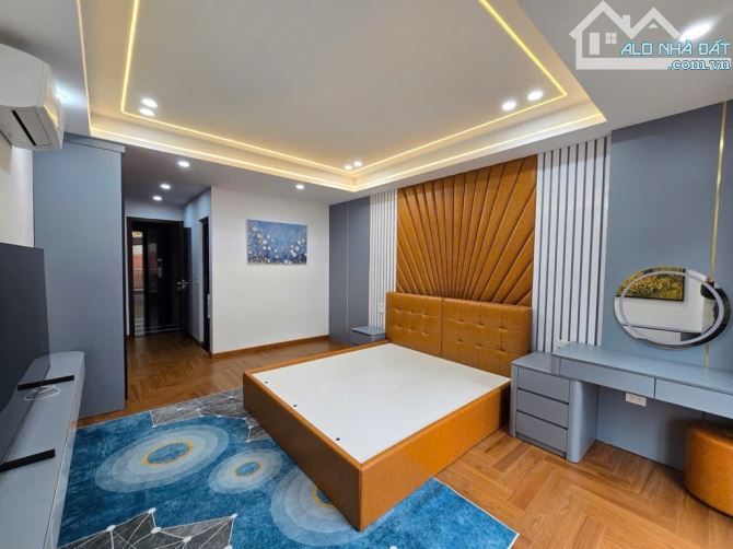 BÁN NHÀ NGUYỄN VĂN CỪ – 7 TẦNG THANG MÁY – Ô TÔ NGỦ TRONG NHÀ  – FULL NỘI THẤT – 12.7 TỶ - 5