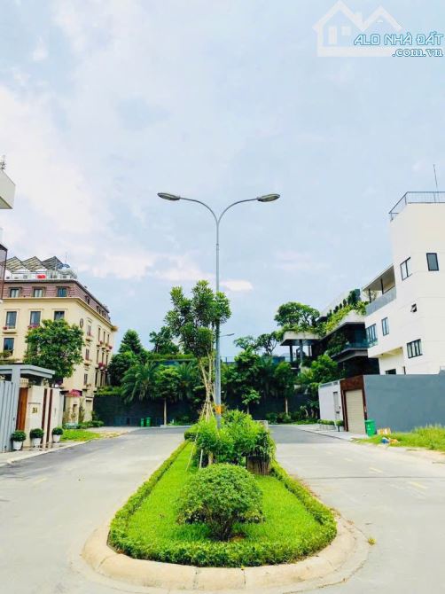 KHU COMPOUND VIP SAIGON MYSTERY VILLAS, GẦN SÔNG SÀI GÒN, 1 HẦM 4 LẦU - 5
