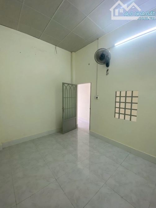 Nhà cấp 4 đường Phan Thị Hùm, phường TRUNG MỸ TÂY, Q12, dt 45m2 (3,9mx12m). Hẻm Ôtô. 3,4Tỷ - 5
