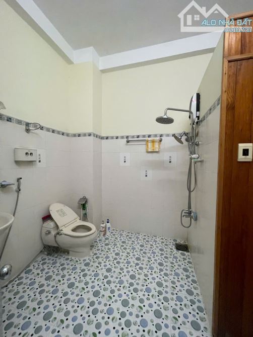 BÁN NHÀ MT VIEW SÔNG BÌNH ĐÔNG P13 QUẬN 8 - KHU VỰC TỔ CHỨC HỘI XUÂN TRÊN BẾN DƯỚI THUYỀN - 4
