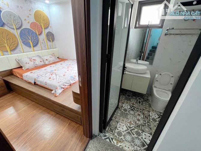 BÁN NHÀ ĐẸP – TRUNG TÂM CẦU GIẤY – CÁCH Ô TÔ 10M – GẦN HỒ – NHÀ MỚI 6 TẦNG – FULL NỘI THẤT - 5