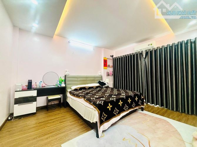 Bán nhà Nguyễn Văn Huyên - Trung tâm Cầu Giấy, Bãi xe đầu ngõ - 5