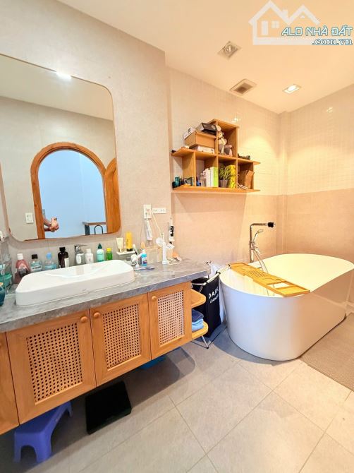 HÀNG HIẾM DÀNH CHO KHÁCH VIP - QUẬN 10 - ĐƯỜNG 3 THÁNG 2 - NHÀ 5 TẤM - DT:56M2 -NHỈNH 15TỶ - 5