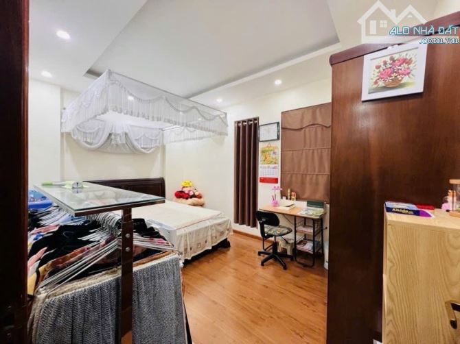 BÁN NHÀ BIỆT THỰ LIỀN KỀ GIẢI PHÓNG - GIÁP BÁT VỈA HÈ KINH DOANH 70M 5 TẦNG 17 TỶ - 5