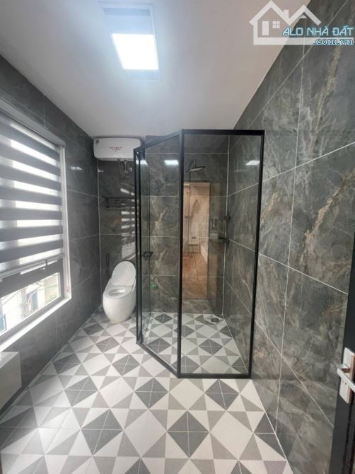 Bán nhà Nguyễn Văn Cừ,Long Biên 7 tầng,52m,mt4.7m oto vào nhà nhỉnh 18 tỷ - 5