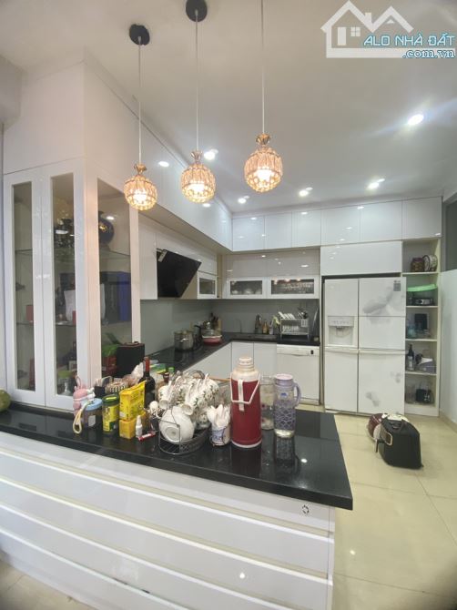 Bán nhà khu đô thị Việt Hưng 198m2 xây 4 tầng , gara ô tô , vỉa hè rộng đường ô tô tránh - 5