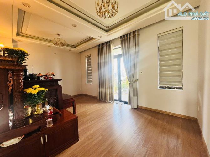 KDC Cổng 2 sân bay Biên Hoà.Quang Vinh.Nhà 1T2L 6x24m 145m sổ riêng. Đường 8m. Giá 10,8 tỷ - 6