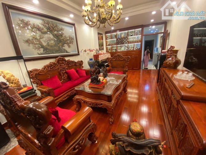 Bán gấp Hồng Tiến, sát phố, DT 76m2 x 6 tầng x thang máy x 2 MT rộng, gara, tặng 2 tỷ nội - 6