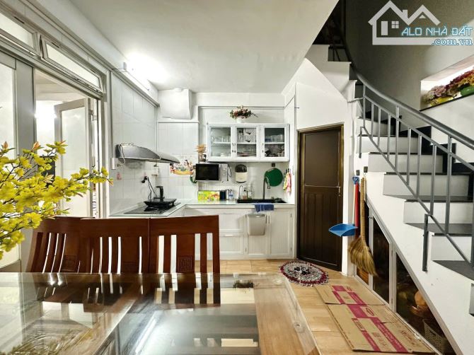 BÁN NHÀ HẺM 7M LÊ VĂN SỸ – P12, QUẬN 3 – 8 CĂN HỘ DỊCH VỤ – DOANH THU ỔN ĐỊNH 60 TRIỆU/THÁ - 6