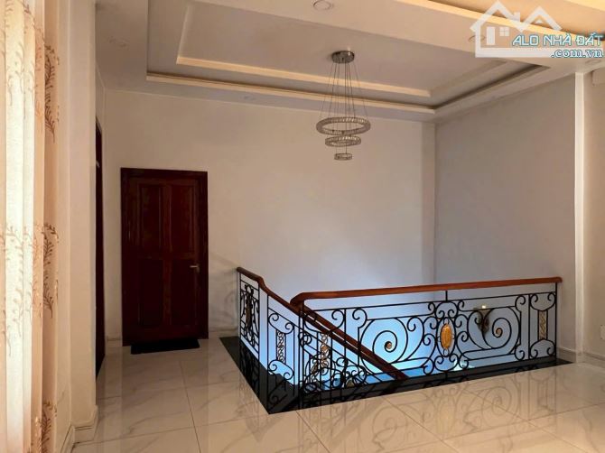 Biệt thự view sông xã Phước Lợi, Bến Lức dt 347m2 1 lầu 3pn 2wc giá 7 tỷ - 6