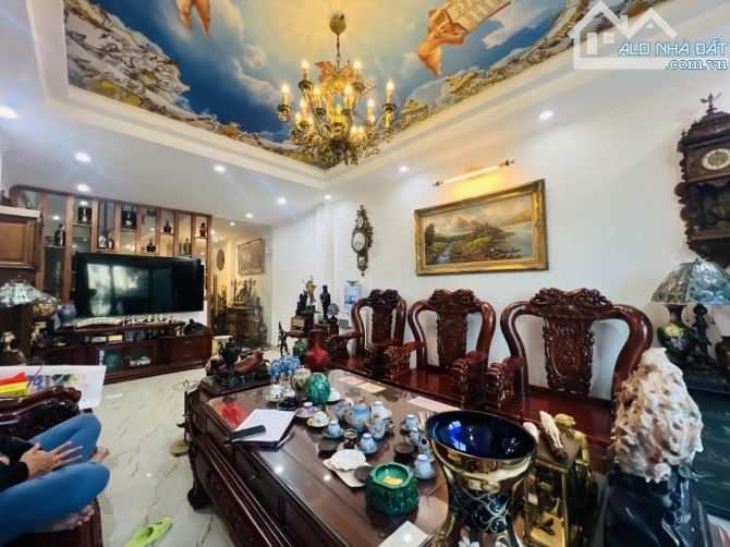 BÁN NHÀ TRUNG KÍNH – PHÂN LÔ Ô TÔ TRÁNH – FULL NỘI THẤT GỖ HƯƠNG – GIÁ ĐẸP - 6