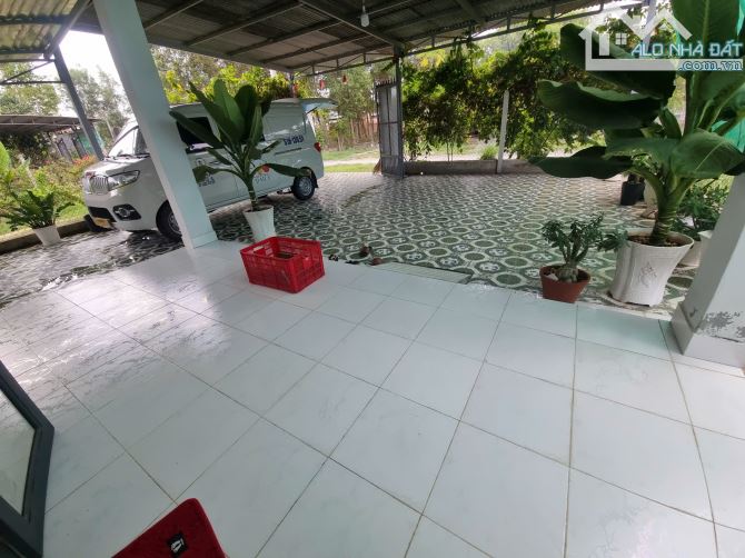 Mình chính chủ bán rẻ nhà+ lô đất góc 2 mặt tiền 198m2(9 *22) 1 tỷ 590 triệu,Tòa thánh - 6