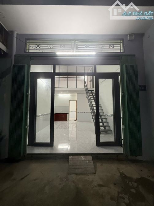 👊 Nhà gần chợ 26/3 1 trệt 1 lửng giá 3ty750 - 6