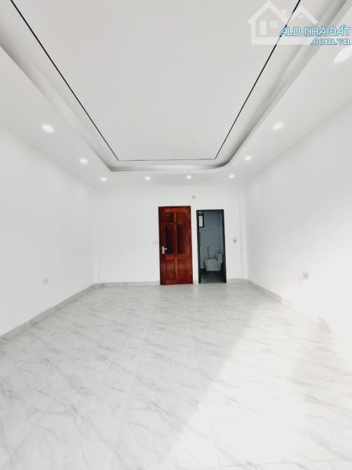 Nhà dân mới xây 5 tầng, 41m ô tô qua nhà, thang máy nhập khẩu, gần chợ Hà Đông - 6