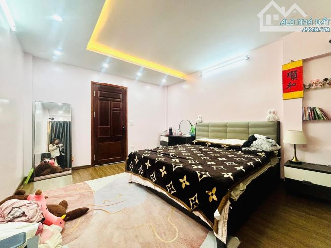 Bán nhà Nguyễn Văn Huyên - Trung tâm Cầu Giấy, Bãi xe đầu ngõ - 6