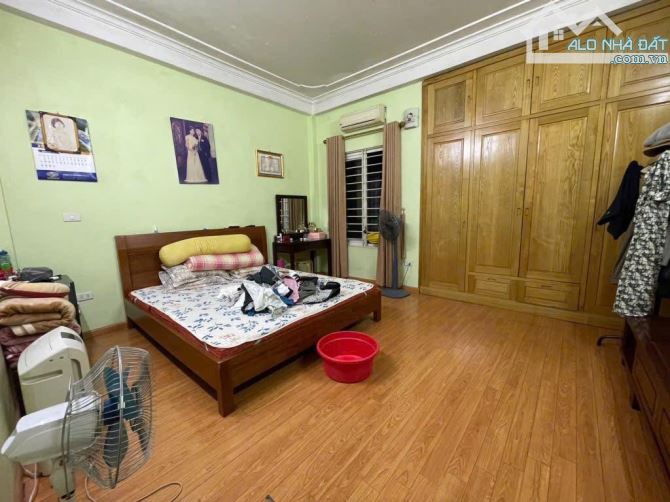 CB NHÀ TRUNG TÂM VĂN QUÁN -Ô TÔ QUA NHÀ-2THOÁNG -DÂN XÂY ĐẸP DT 70 m2 GIÁ 17 TỶ - 7